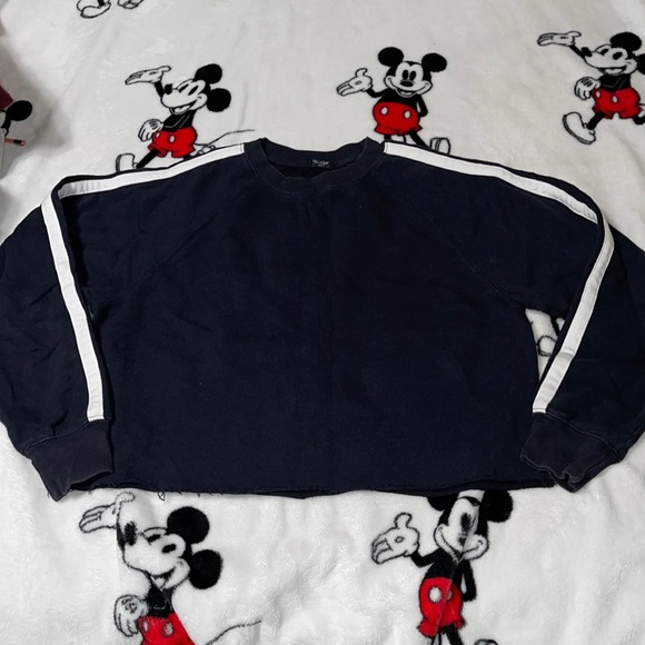 Brandy Melville Sweaters - Brandy Melville Cropped sweater